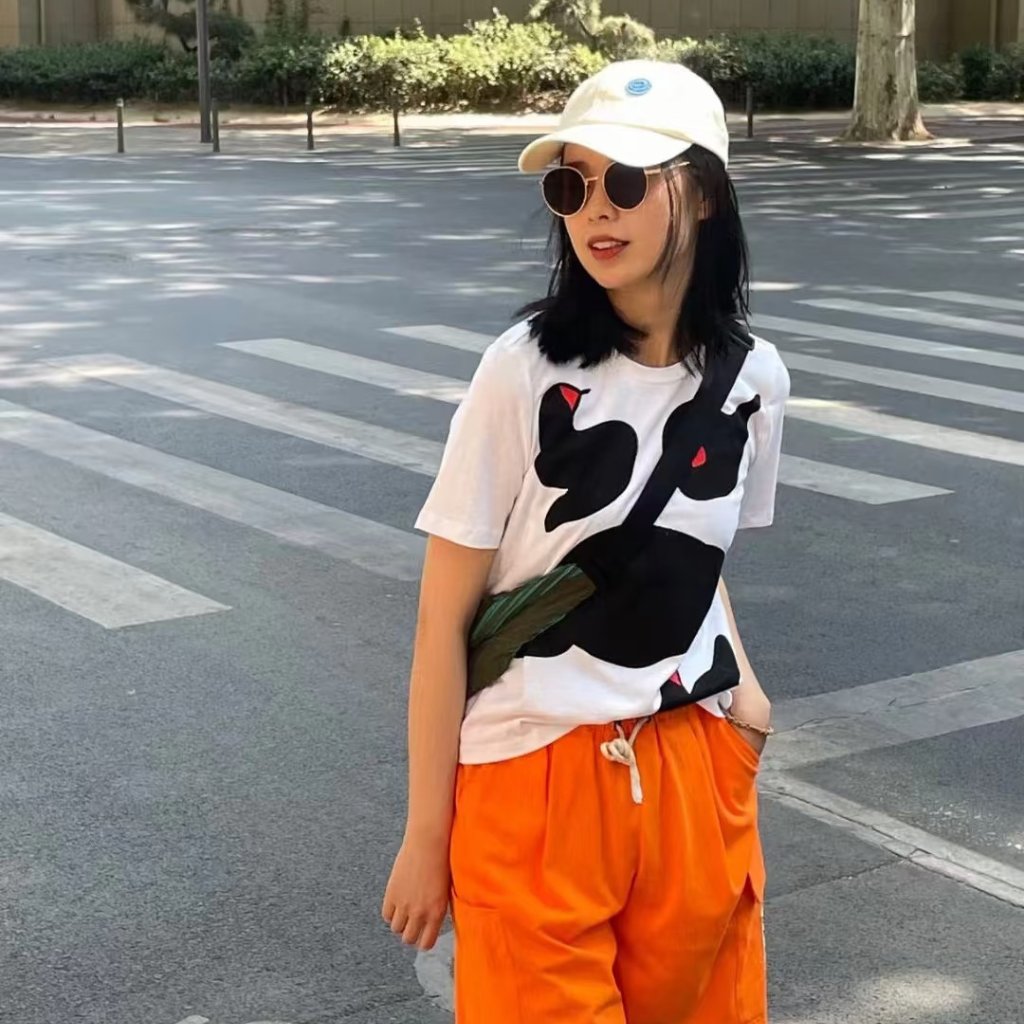 agoodfun's tweet photo. Dressed for the season of long evenings and slow mornings.
This summer, wear something worth remembering. Shop at https://t.co/E9YQ0HGP1w

#agoodfun #SummerStyle #ootd #fashionforwomen #summerfashion #ellenfisher #lululemon #prada #miumiu https://t.co/gW7SRhSlzU