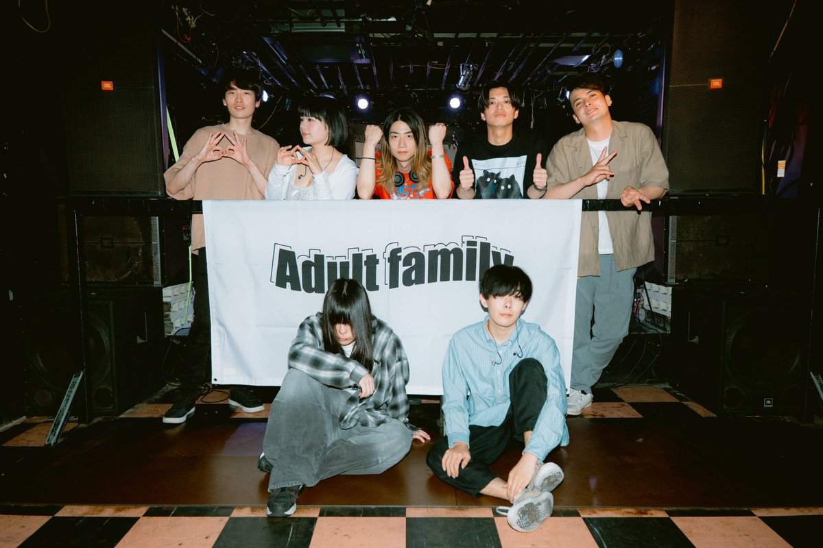 sosaku_1221's tweet photo. 2026.7.23 Adult familyツアー「エッチな僕らが通ります！」in 新栄RAD SEVEN

ありがとう金玉をフルで��バーしていただきました🌕写真はすごいベーシスト、かさだまゆ様と撮らせていただきました。

次は7月28日、寺田町Fireloopで声にならないよとのツーマンです。ファイナルです🚩 https://t.co/uqp7wvqs3T