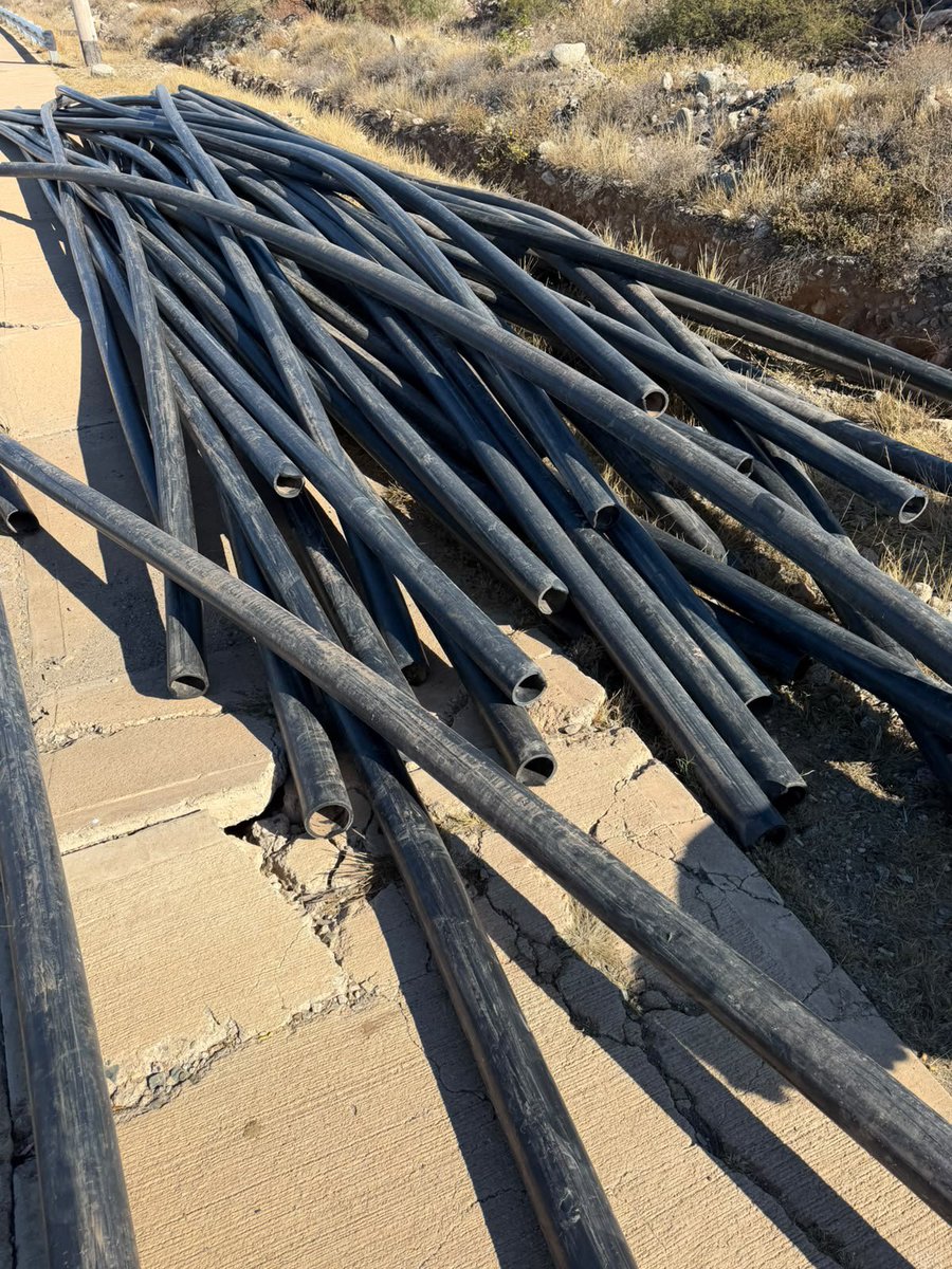 MinAguaYEnergia's tweet photo. 🚧 Más obras para mejorar el acceso al agua potable en #Chilecito.

👉🏽Comenzamos la ejecución del nexo y la red de agua potable para el barrio San Jorge.⤵️ https://t.co/L9ZDwyVG4u
