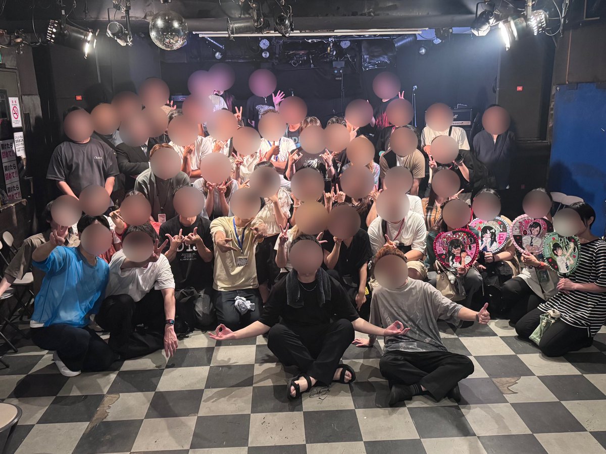 Chiba_BSC's tweet photo. 7月25日(土)BSC定期ライブVol.6を開催しました！
今回のライブ会場は四谷アウトブレイクさんにお世話になりました🙇‍♂️
様々なコピバン12組のバンドが参加してくれて、最初から最後までかなり盛り上がりました🙌🏻
メンバーみんなもめっちゃ盛り上げてくれて最高でした!!
次回も楽しみですね✨ https://t.co/gEnkGzFezA