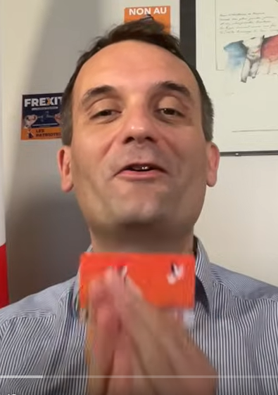 CathyMillenoz's tweet photo. @ScrapetM @f_philippot pauvre patrichiotte à pipo le traitre/collabo raté qui est effectivement pour la solidarité pour le gueux sans salaire qu'il est..⤵️
Merci pour lui.... 😂🤡 https://t.co/EdkozdG4kc