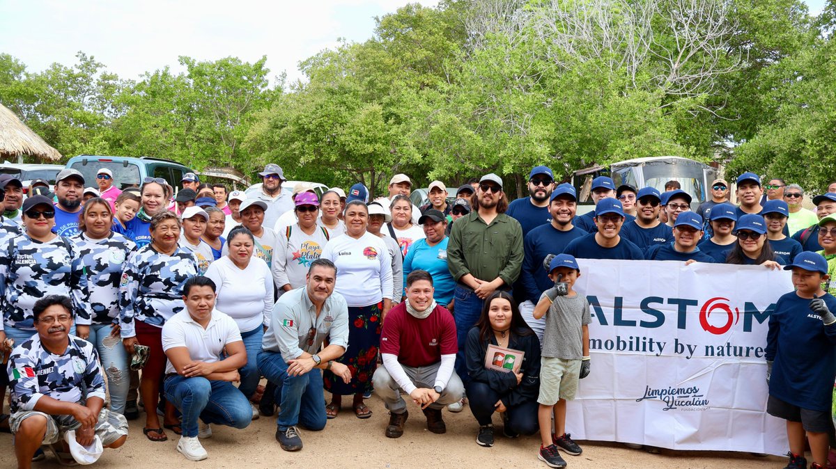 SEMARNAT_mx's tweet photo. 🌿 En el marco del Día Internacional de la Conservación del Ecosistema de Manglares, recordamos que 🇲🇽 ocupa el cuarto lugar a nivel mundial en superficie de manglares, ecosistemas fundamentales para proteger nuestras costas, conservar la biodiversidad y hacer frente a los efectos del cambio climático.

En #Celestún, la #Semarnat, a través de su Oficina de Representación estatal en #Yucatán, participó en una jornada de limpieza y conservación de manglares junto con autoridades, organizaciones y la comunidad. Gracias al trabajo coordinado, se retiró más de una tonelada de residuos sólidos, contribuyendo a la protección de este valioso patrimonio natural.

#SomosMedioAmbiente