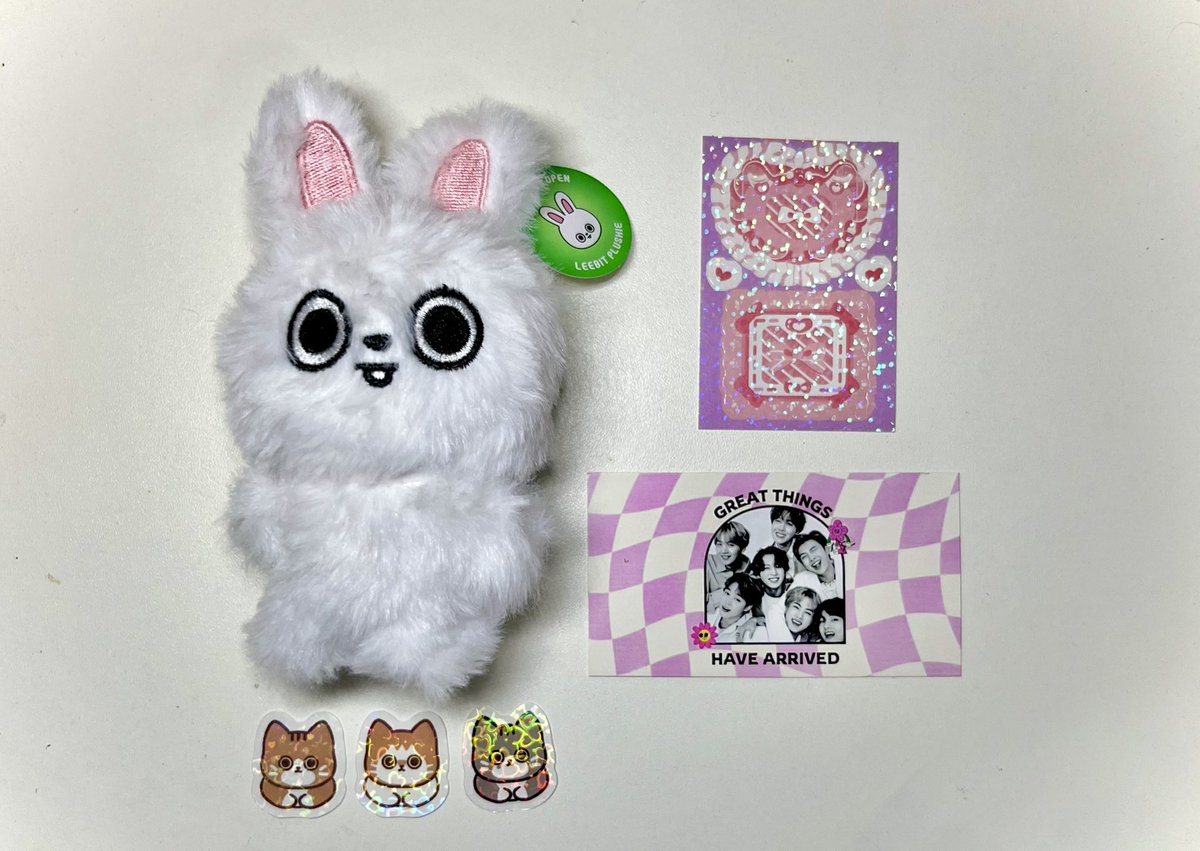 myminchans's tweet photo. ᯓ📨 ; 𝗛𝗔𝗣𝗣𝗬 𝗠𝗔𝗜𝗟

⠀⠀:¨ ·.· ¨:
⠀⠀ `· .  𝗙𝗲𝗲𝗱𝗯𝗮𝗰𝗸 𝗣𝗼𝘀𝗶𝘁𝗶𝘃𝗼 .ᐟ⠀⠀ ⠀⠀ ⠀⠀ ⠀⠀       
 
💬  Baby Leebit fake eyes open IS FINALLY 
HOME! Chegou rapidinho, bem embalado
e com mimos fofíssimos! Uma ótima compra
e ceg super tranquila @yoonggirl_ 
⠀⠀ https://t.co/P283TOt6p0