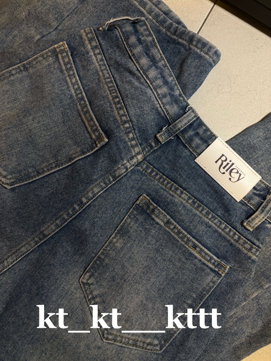 kt_kt__kttt's tweet photo. ส่งต่อกางเกง riley.apparels 
สี fade vintage 

size S ส่งต่อ 350.- free shipping 

#rileyapparels #ส่งต่อriley #ส่งต่อเสื้อผ้ามือ2 #ส่งต่อเสื้อผ้าไอจี #ส่งต่อเสื้อผ้า #merge #ส่งต่อmerge #ส่งต่อเสื้อผ้ามือ2 https://t.co/2atfSIxbJD