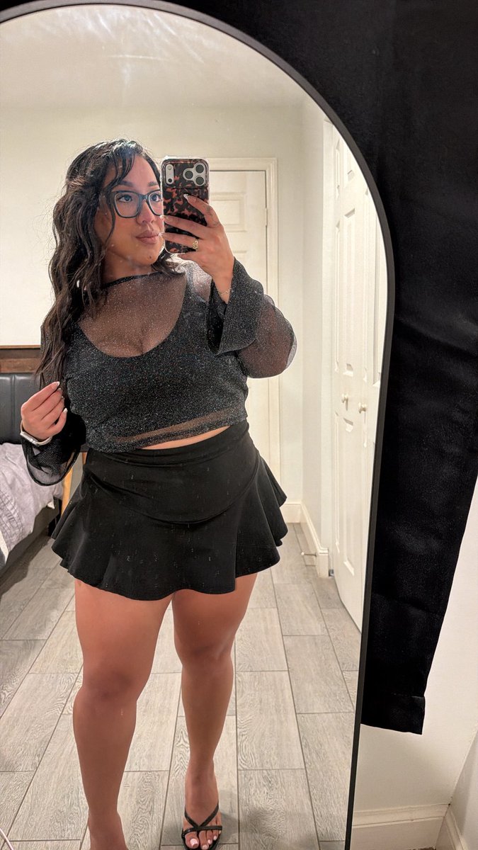 ash_leyx69's tweet photo. do we still use this app?
anyway, what a fun night w the girls 💋
#fl#florida https://t.co/k5kQENjlat