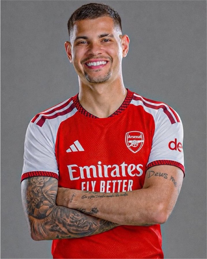 Trip_ple____M's tweet photo. Is there a world where we sign Vinicius Jr, Bruno G and Julian Alvarez? https://t.co/oreZXJFLAI