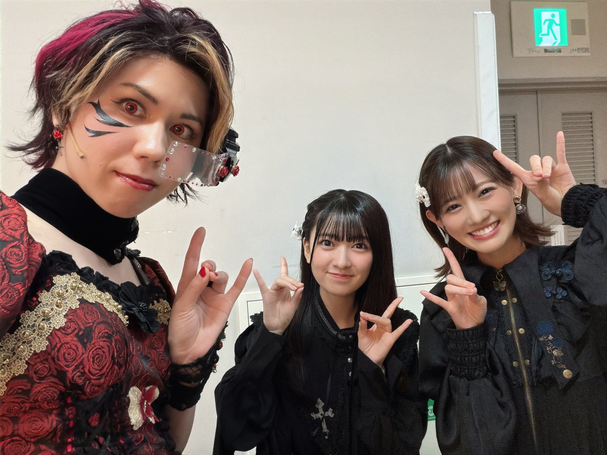 ko_daiiiiii's tweet photo. #アイディールセミナー

Replay session 
無事に1st/2nd/Final
全てのsessionが終了しました。

桃瀬しずかの物語、いかがでしたでしょうか？

改めて、彼女の人生、生き様を通して見つけた新たな人生観がありました。

しずかはあまりにも悲惨な人生ではありましたが、人間誰しもが辛い想いをしてしまうことが必ずあるはずです。それには度合いなど存在せず、辛いと想ってしまったことは全て辛いのです。

桃瀬しずかは桜庭仁美が心から憧れたように、どんなに辛いことがあっても、前を向いて、自分自身の力で未来を切り開いていきました。

強くありたい、乗り越えたい、このしんどい社会においてそんな力を得られたらいいのに。

私自身、実は心は強くないのです。
弱いからこそ、このような物語を描くんです。

しずかのように、強くなれるように。

その想いを演劇にすることによって、
同じような悩みがある人たちの助けに、少しでもなりたいのです。

命を懸けて描いたこの物語には、
誰かの背中を押せるようにとの想いを強く乗せています。

演劇は人生を変える力があります。
観てくれた皆様によい影響がありますことを、祈っております。

私には作品を作れても、それを拡げる力がありません。

なので、共感してくれた受講生の皆様には、是非ともこのセミナーを多くの人に拡げてほしいです。

本当に本当に、心からの想いです。

それではまた、来年の一月に。
Prologue sessionにてお会いしましょう。

美脚本美尻演出
プリティ・オケッツ
創始者/加藤光大