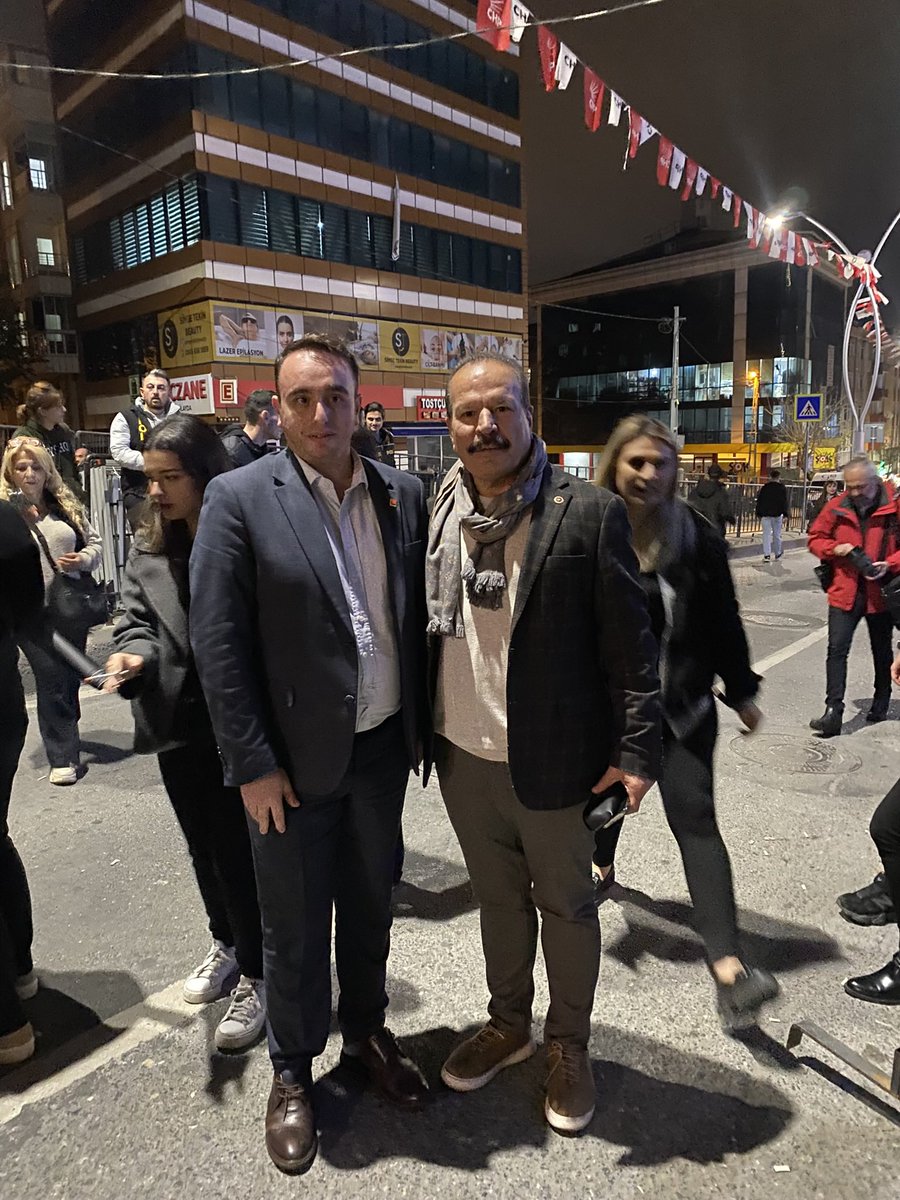 cembaloficial's tweet photo. 23.Dönem Balıkesir Milletvekilimiz Ergün Aydoğan’ın sergilediği duruşu takdir ediyor, kendisine teşekkür ediyorum. İlkelerine bağlı kalan insanların varlığını görmek umut verici. Aynı değerlere inanmış biri olarak bu duruştan onur duydum. https://t.co/uBz357vG26