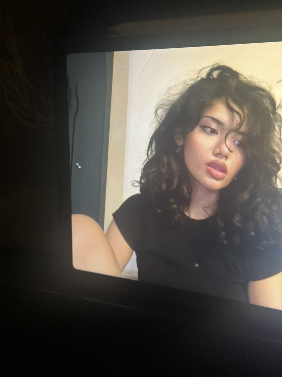 hellokuttii's tweet photo. kinda happy as of late please refrain from pissing me off https://t.co/A62U9B9A31