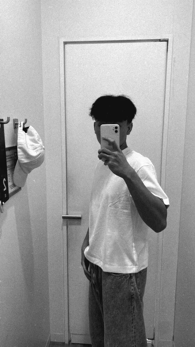 adam679995's tweet photo. enjoy my single life✌🏻 https://t.co/tIALIovvig