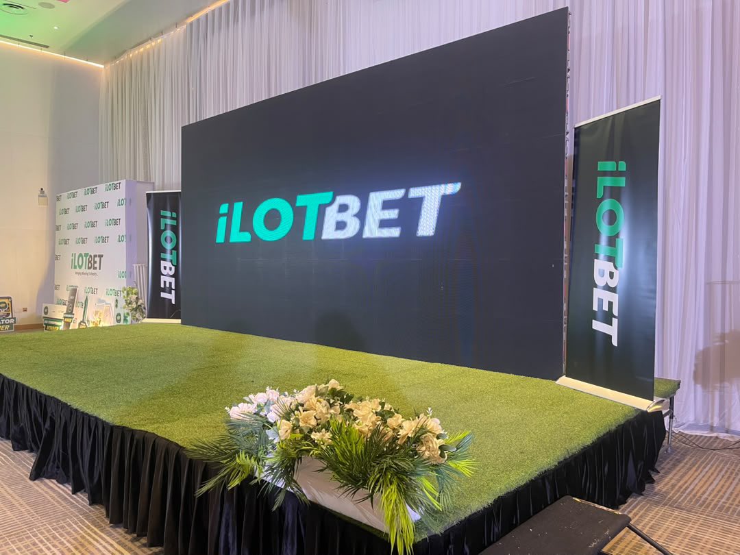 Kidreli's tweet photo. to everyone who said, “we’ll believe only when we see it.” 😂😂
well, now you’ve seen it. the house has officially been handed over to the lucky winner.

credit where it’s due ilotbet delivered. congratulations! 🏠🔥

#iLOTHouseeEvent https://t.co/B44jaKtFBn