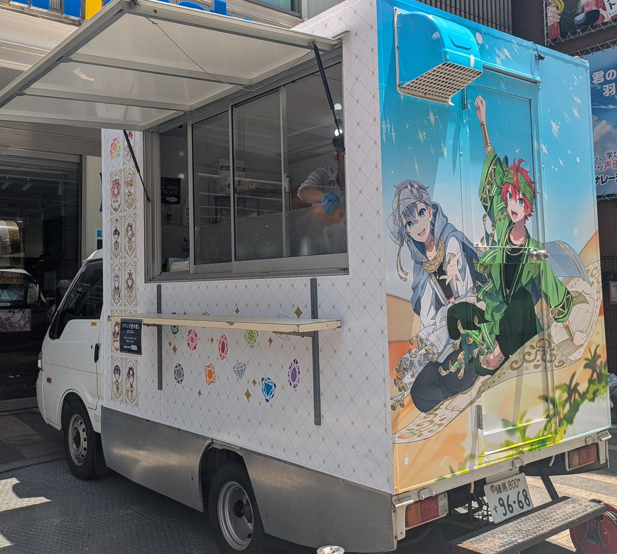 dokuga6137's tweet photo. 先日カラフルピーチのカフェ？行ってきましたー推し活！！ https://t.co/XdkYedaYjH