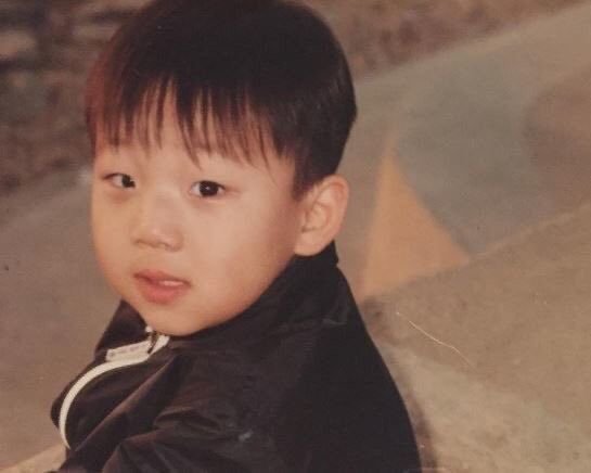 en1372337's tweet photo. 둘이 어렸을때 닮지않음? https://t.co/gwhg00fjpd