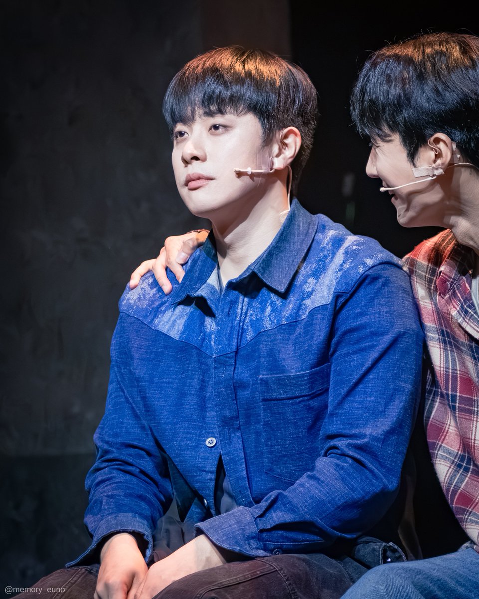 willows_12's tweet photo. 뮤지컬 <종의기원>

260722 20:00 종의 기원
*스페셜 커튼콜 (M06. 노을)

한유진 | #신은총 배우님
 
버석-한 이 표정 너무 좋아... https://t.co/Xluxp8H9Io