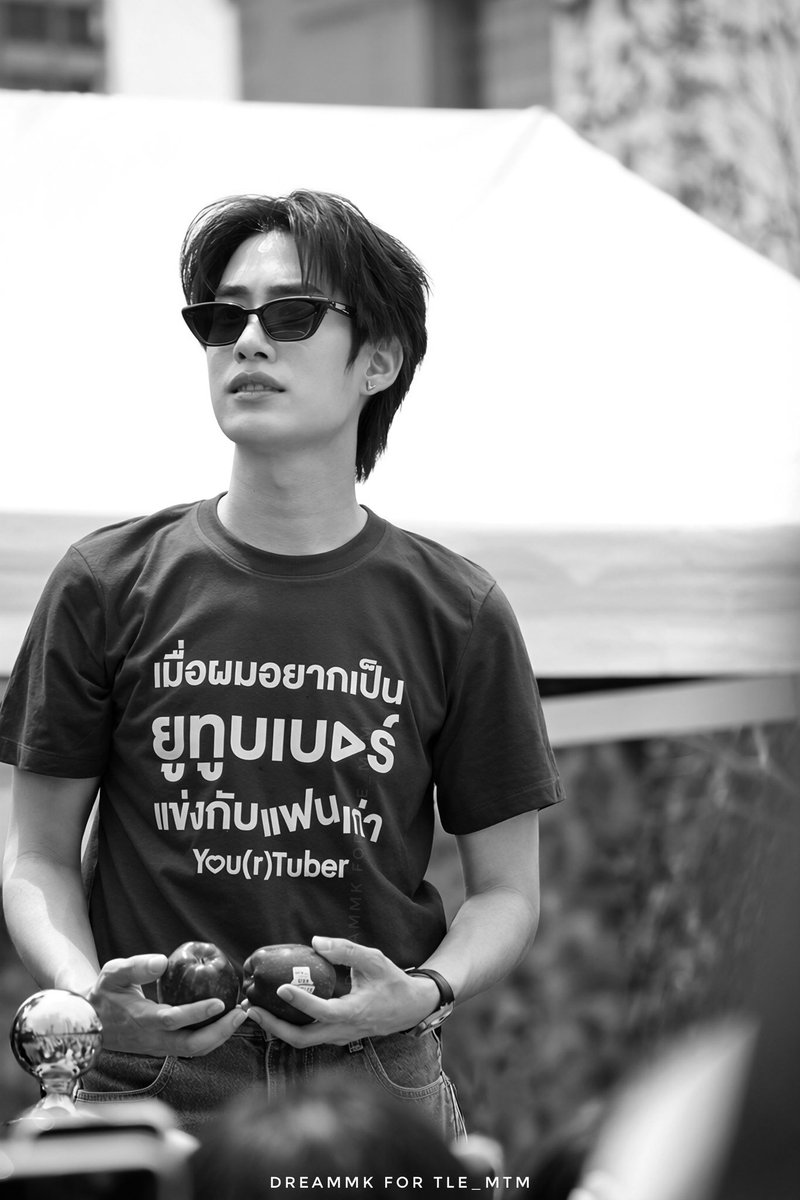 emflaek's tweet photo. ท่านอยู่สูงกว่าเรามาก วันนี้คือฮีโคตรท็อปฟอร์มตามประสาพี่พระเอก ออร่าอินทัชฟุ้งจากดาดฟ้าลงไปถึงลานจอด แม้แต่ลิฟท์ก็เอาลูกชายกรุไม่ลง มติมันท์diwaaa😎

YourTuber Worship
#บวงสรวงYourtuber
#TLE_mtm https://t.co/S7wxBa0cMh