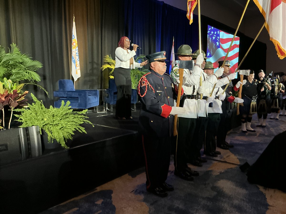FLLFlyer's tweet photo. Opening day of the @FLairports (FAC) 57th Annual Conference & Exposition is underway at the #OmniFortLauderdaleHotel. As the designated co-hosts of the four-day conference, #FLL and #FlyFXE are excited to welcome the approximately 1,200 participants to South Florida for an engaging, informative, and fun conference. @BrowardCounty @LamarPFisher and FLL CEO/Director of Aviation @markegale gave welcome remarks during the opening session. @FAANews Deputy Airports Administrator Jessica Sypniewski was the keynote speaker. FAC is a non-profit trade organization that advocates for the development, improvement, and enhancement of airports and aviation in Florida. Additionally, it supports the education and professional development needs of its members.
*FLL is a Service of the Broward County Board of County Commissioners