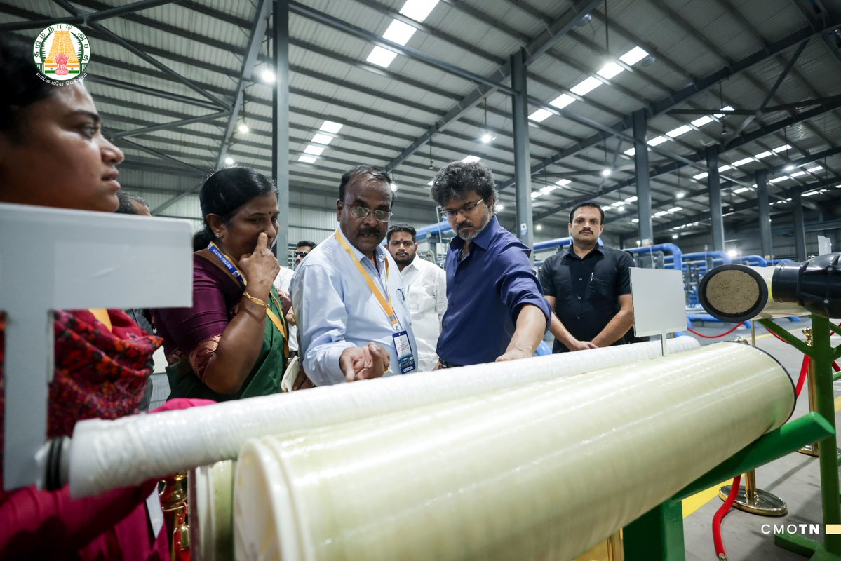 CMOTamilnadu's tweet photo. மாண்புமிகு தமிழ்நாடு முதலமைச்சர் திரு.ச.ஜோசப் விஜய் அவர்கள் இன்று (27.07.2026) சென்னை பெருநகர் குடிநீர் வழங்கல் மற்றும் கழிவு நீரகற்று வாரியத்தின் சார்பில் சென்னை, கோயம்பேட்டிலுள்ள 45 மில்லியன் லிட்டர் உற்பத்தித்திறன் கொண்ட எதிர்மறை சவ்வூடு பரவல் முறையிலான மூன்றாம் நிலை சுத்திகரிப்பு நிலையத்தின் செயல்பாடுகளை நேரில் சென்று பார்வையிட்டு ஆய்வு செய்தார்.

#CMJosephVijay‌