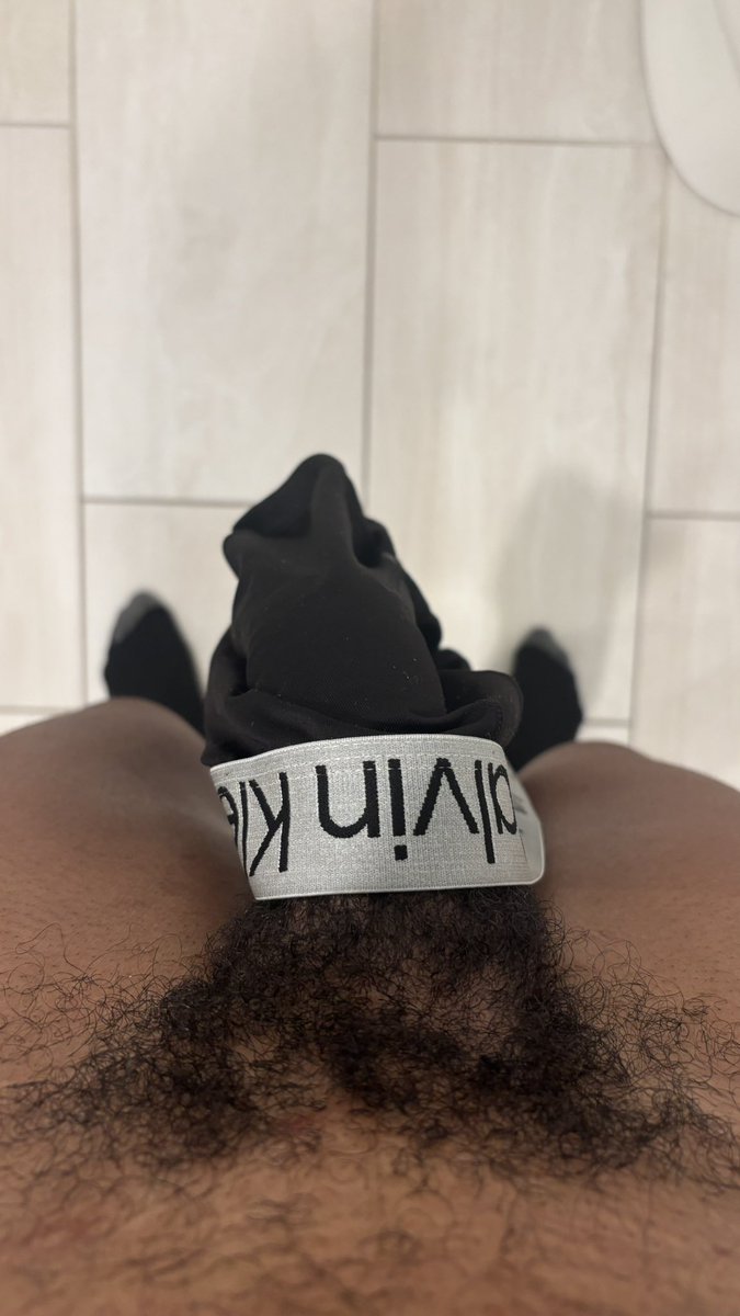 Ianvcuz's tweet photo. semi soft and it need sum love #bbc #dick https://t.co/dKQcPqTztj
