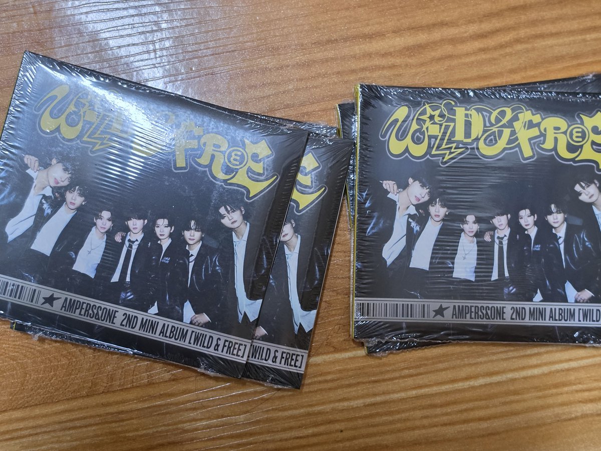 lightmonn07's tweet photo. 앰퍼샌드원 미개봉 앨범 양도
장당 0.2 
3장부터 가능 
배송비 별도

앰퍼샌드원 나캠든 브라이언 최지호 윤시윤 카이렐 마카야 김승모 그게그거지 GOD DEFINITION 앨범 판매 ampersandone ampers&amp;one kamden brian jiho siyun kyrell mackiah seungmo sell wts https://t.co/y3IAbczH39
