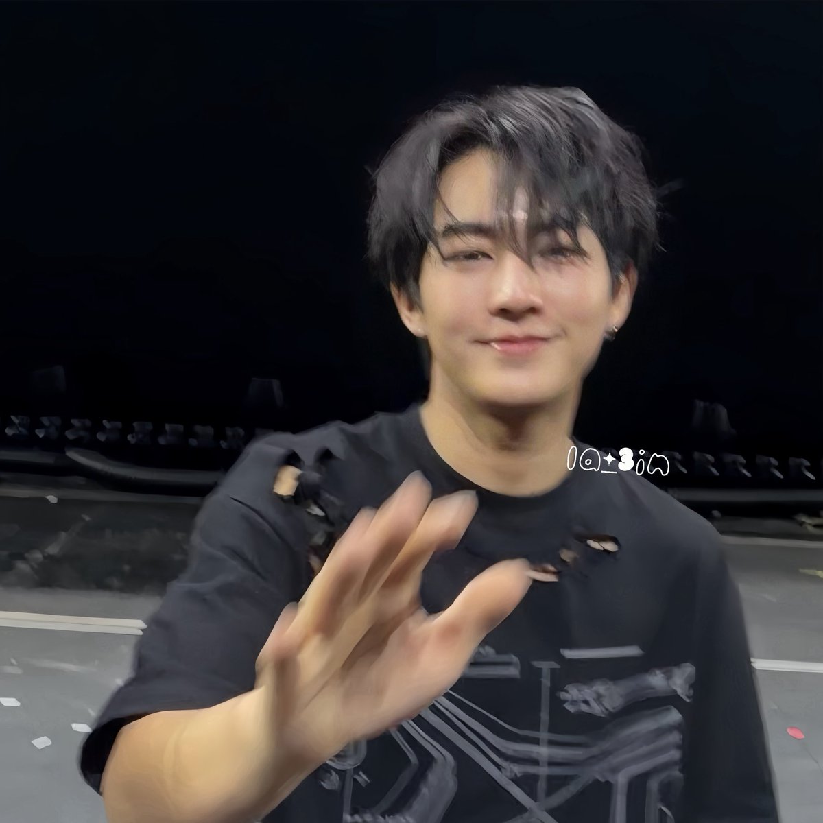 la_3in's tweet photo. จั๊นรักเด็กคนนี้จังเลยยยʕ •̥ ˕ ก ʔ 💗

#HEARTchuthiwat
#BUS_LIGHTASONE https://t.co/eXx9bF0AC2
