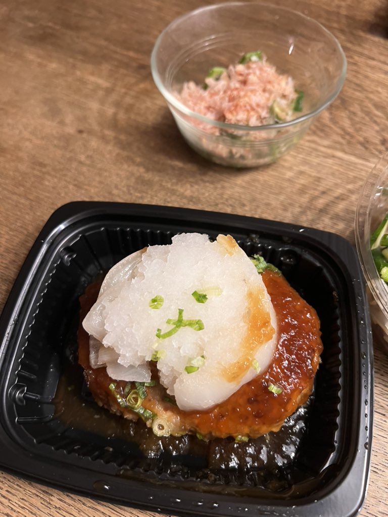 charmant_emaaa's tweet photo. ビジョンフリーゼみたいなハンバーグ食べた https://t.co/XG1xpBli0U