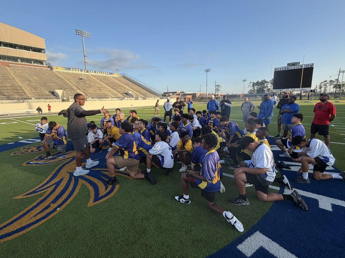 CHSFalcons_FB's tweet photo. Day 1 of Channelview Football Camp is officially complete! 🏈A huge thank you to all of the campers who came out this morning and brought great energy and effort. We appreciate each of you and can’t wait to see everyone back for Day 2 tomorrow! #RecruitChannelview🔵🟡 https://t.co/egpplHGnm3