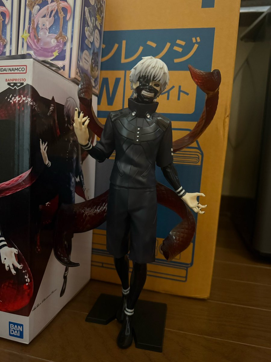 __rn032's tweet photo. 彼氏が取ってくれた金木研のフィギュアよすぎる https://t.co/stv2gkmhec