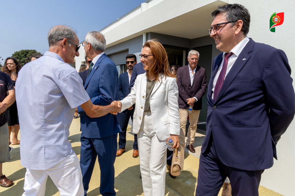iestruturas_pt's tweet photo. No dia 25 de julho, a Secretária de Estado da Habitação, Patrícia Gonçalves Costa, associou-se às comemorações do Dia do Município e participou na cerimónia de entrega de chaves a 106 novas famílias, a convite do Presidente da Câmara Municipal de Ovar, Domingos Silva.
#MIH https://t.co/w2WU6ZkSbx