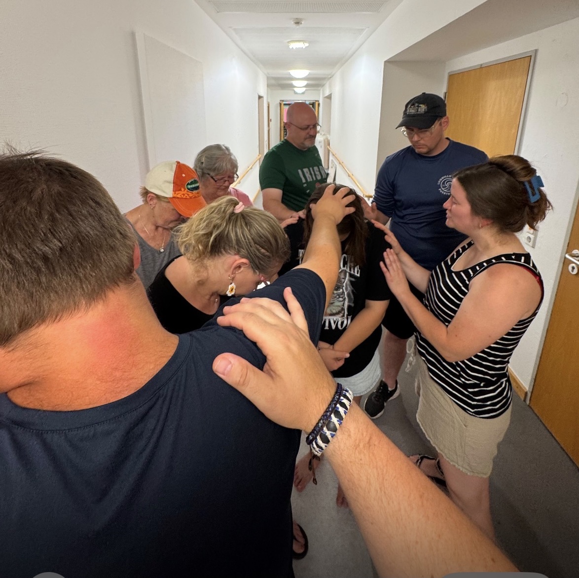 centralcatholic's tweet photo. ☘️☀️ SUMMER VACATION… STAFFULTY STYLE!!! ☀️☘️
Social Studies teacher Hank Wetzel traveled to Germany with Westgate Chapel to help relocate dormitory at Black Forest Academy, which serves children of missionaries working overseas.
Faith in action — GO IRISH!!! #CentralToLife ☘️💚 https://t.co/0ws0phRxRi