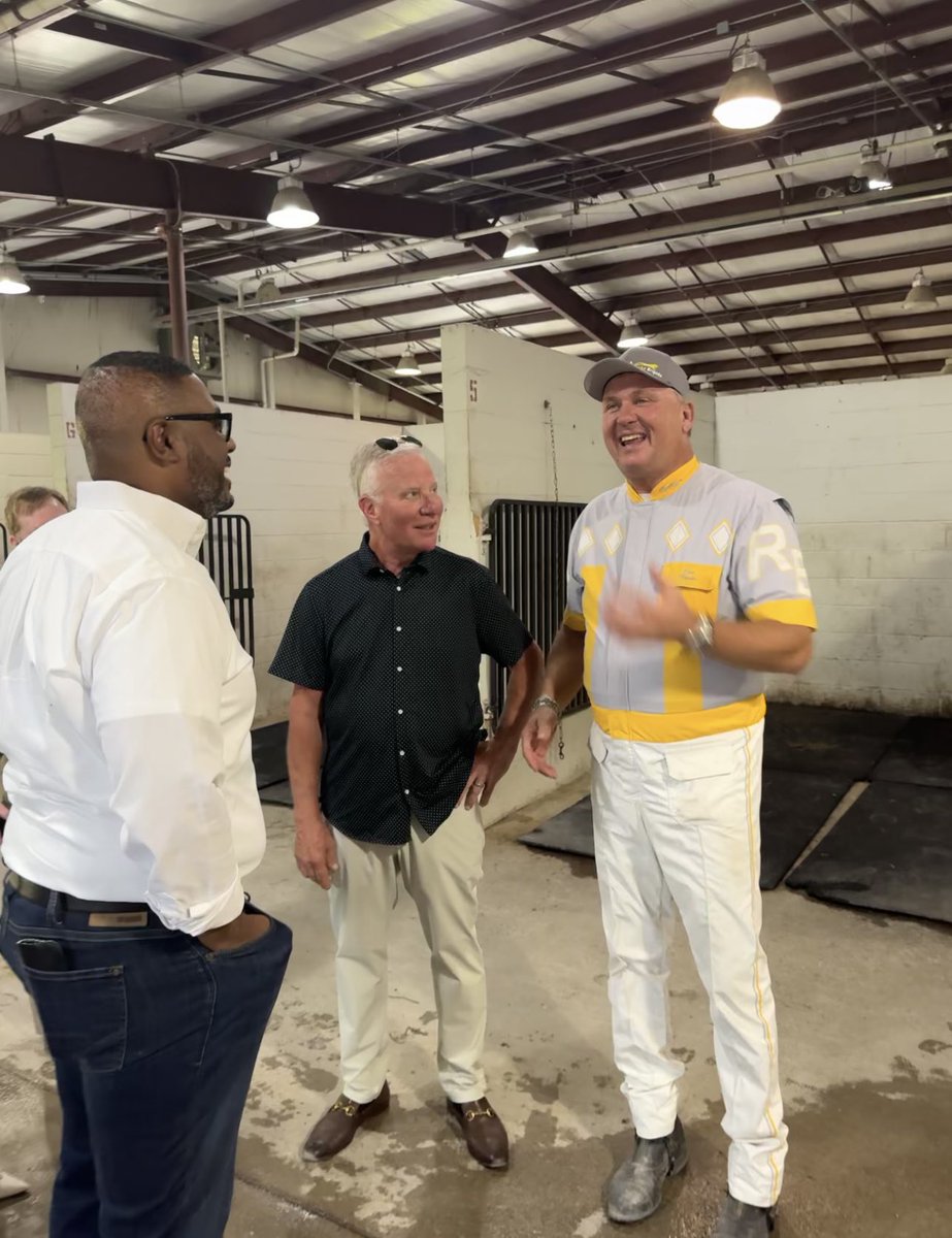 TheMSOA's tweet photo. Lieutenant Governor Austin Davis joined us on Adios Day for the 60th Delvin Miller Adios Pace for the Orchids presented by 1/ST BET!

During his visit, he toured the paddock, met with horsemen and industry members, and experienced the excitement behind one of Pennsylvania’s premier harness racing events. We also had the opportunity to discuss the importance of supporting events like the Adios and the significant impact harness racing has on the Commonwealth’s agriculture, equine industry, tourism, and local economy.

Thank you, Lieutenant Governor Davis, for spending the day with us and for recognizing the value of Pennsylvania harness racing. We were honored to have you at The Meadows!