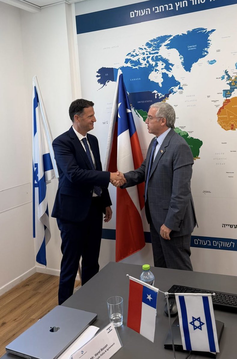 EmbChileIsrael tweet picture