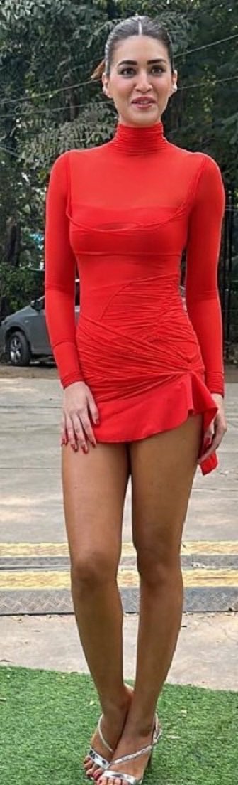 strikenworship's tweet photo. Happy Birthday Kriti Goddess ❤️🥵
Your Devotees will always worship you 🛐 https://t.co/53uhR8jnha