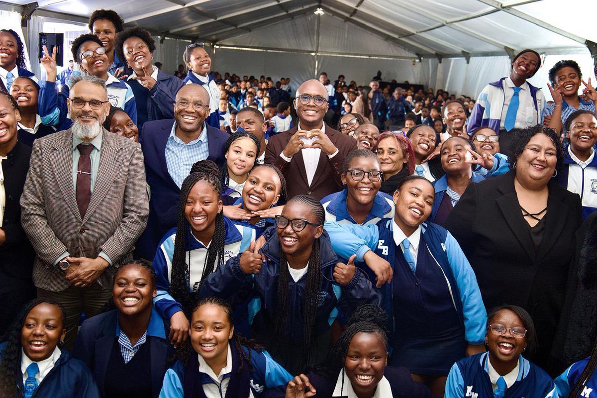 CommsZA's tweet photo. Today, Minister @SollyMalatsi officially launched the new CyberLab at Woodlands Secondary School in Mitchell’s Plain in partnership with Software AG.

As Mitchell’s Plain marks 50 years, this investment will equip young people with the digital skills they need to innovate.
#DCDT https://t.co/Kk0ZQOdffy