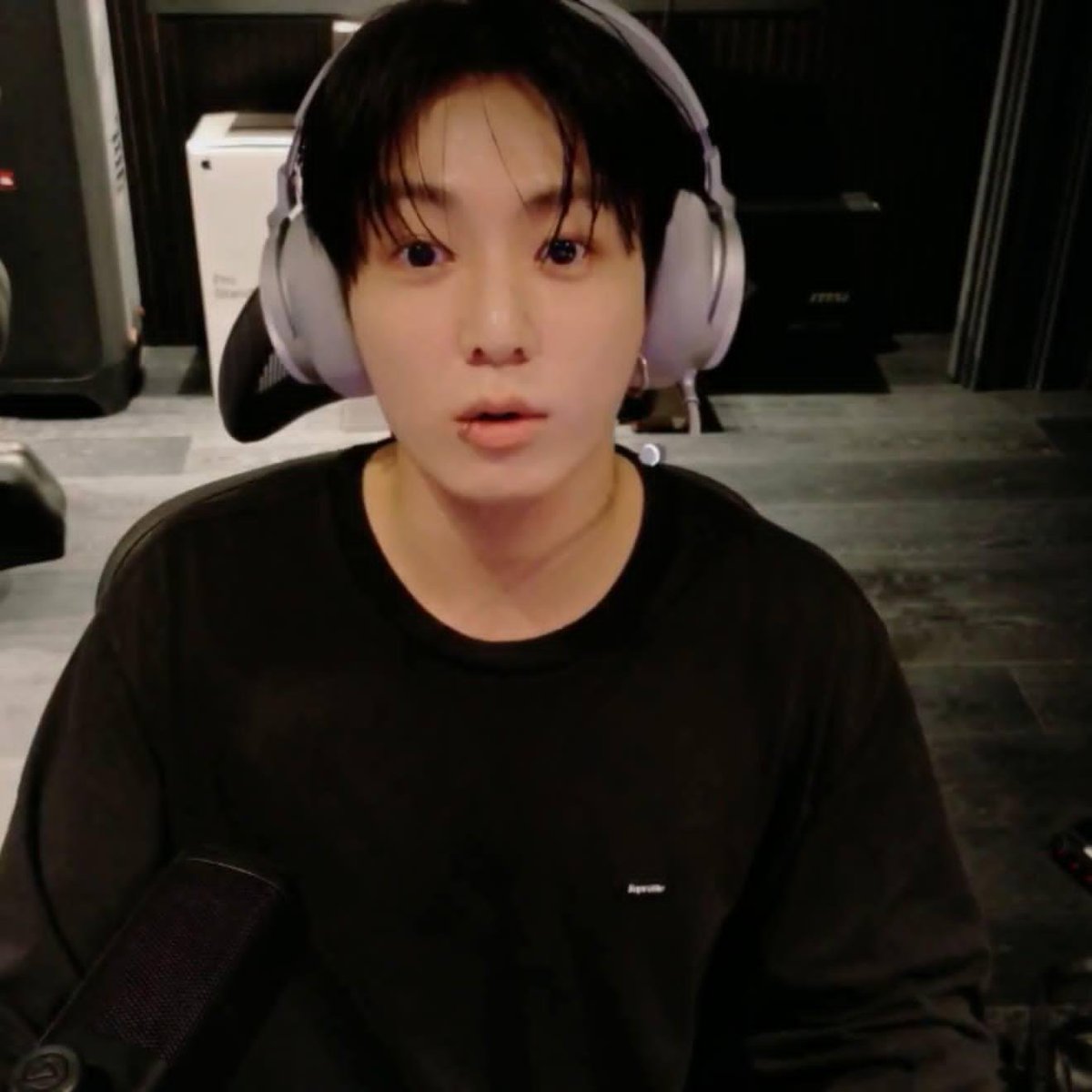 jehiyn's tweet photo. I missed the live 🤧 of Jungkook 💔#bts #jungkook #jk https://t.co/ZdUtVsdfVc