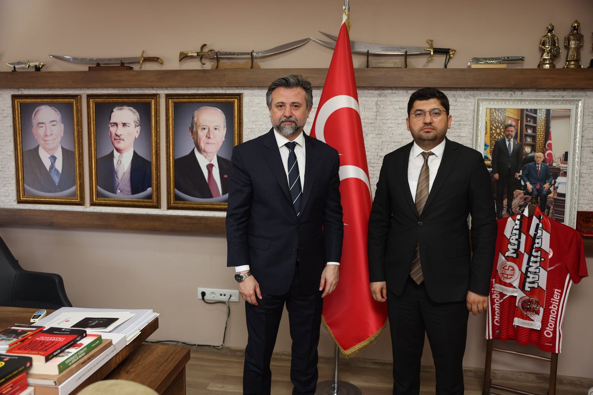 mhpantalyail's tweet photo. Milliyetçi Hareket Partisi Serik İlçe Başkanımız Ahmet Güzel Bey ve Yönetimi, İl Başkanımız Sn. Sadullah Güneş Bey’i makamında ziyaret etti.

Nazik ziyaretleri ve hediyeleri için teşekkür ederiz.

#MilliyetçiHareketPartisi #MHPAntalyaİlBaşkanlığı #MHP #Antalya #SadullahGüneş https://t.co/zM5NujjMjk
