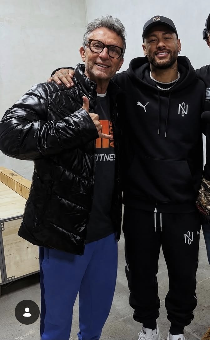GersonB19100710's tweet photo. Paz nos estádios e viva a amizade 

Boa semana 

#Ney #Neymar #Neto #CraqueNeto https://t.co/fGc2HQOPSn