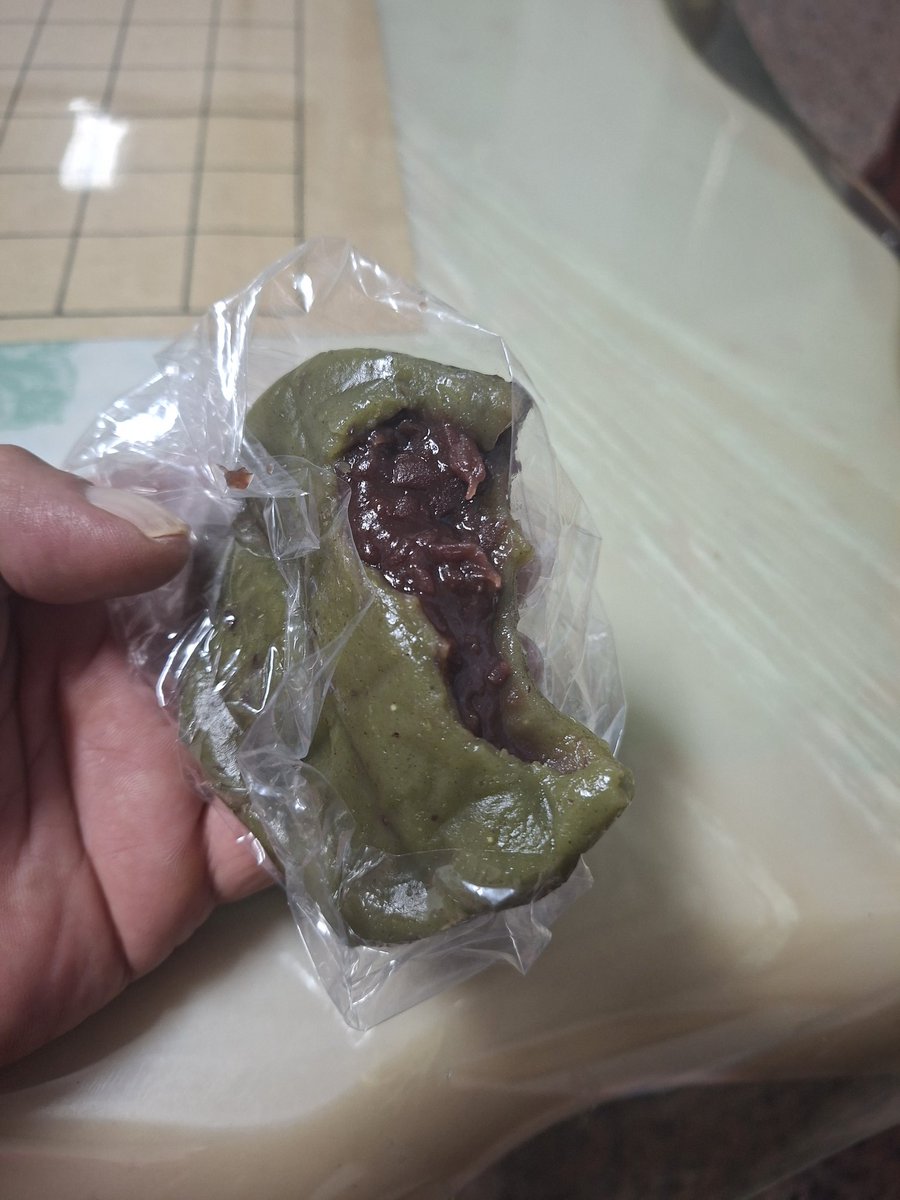 king42907451's tweet photo. 😂以為是鹹的 https://t.co/aG3cXj6tt3