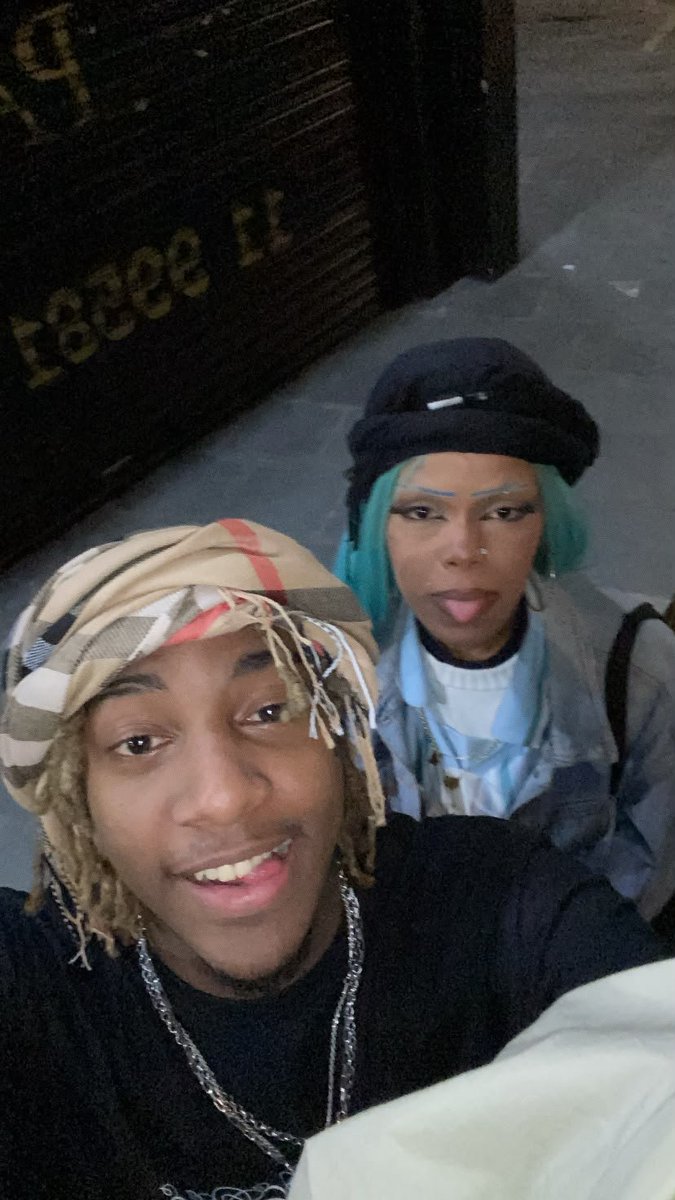 cry1staly's tweet photo. 😛😛 https://t.co/mm6XV7ju36