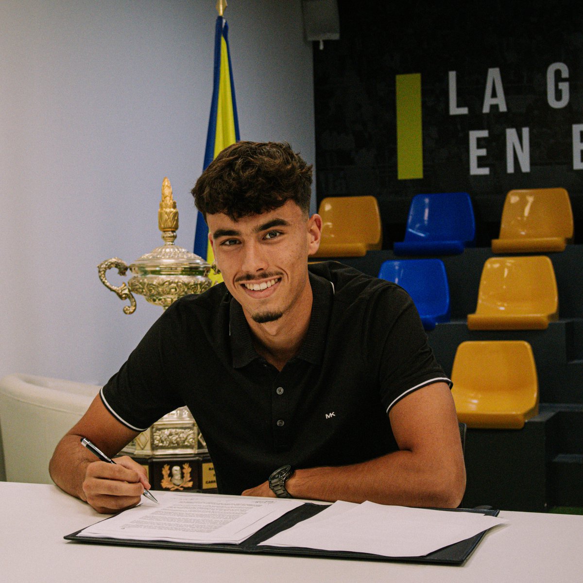 Cadiz_CFCantera's tweet photo. 💛 Hugo Arrebola continuará su progresión en el #CádizCFMirandilla

¡Enhorabuena, Hugo! 👏

🔗 https://t.co/5iEfQNhxAu https://t.co/prVMOG1xYY