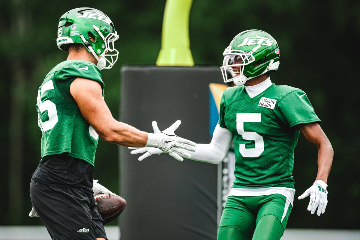 nyjets's tweet photo. report day tomorrow 😈 https://t.co/ldDMsof4Lj