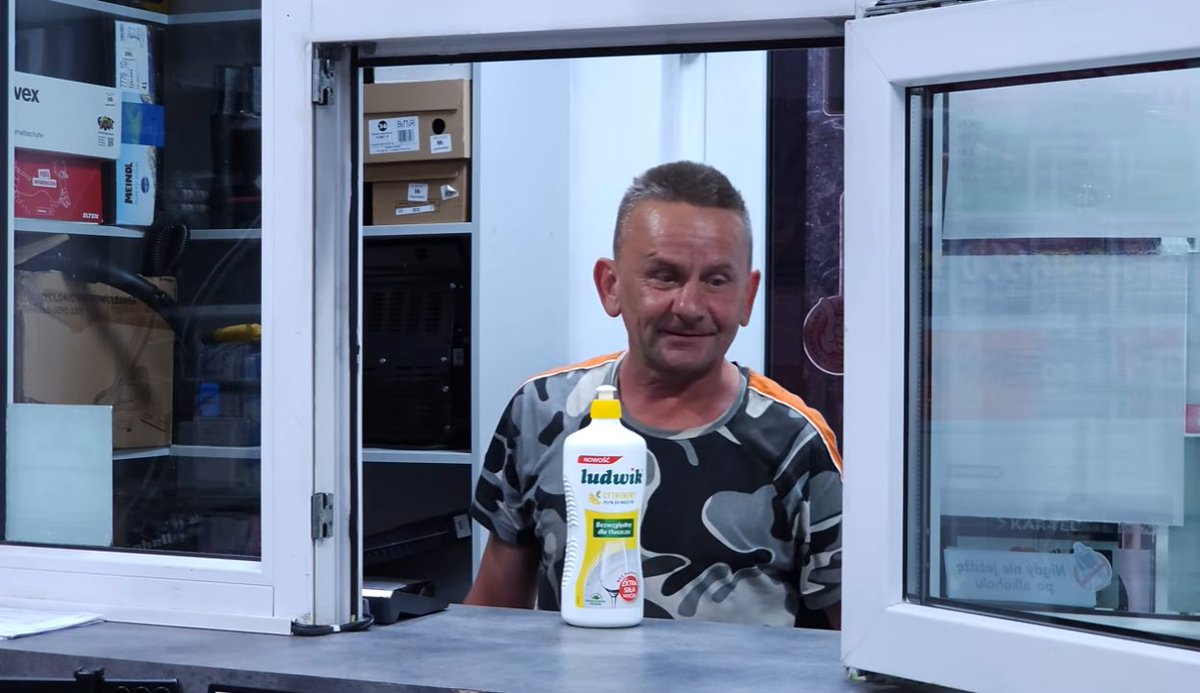 NelS0NNNNNN's tweet photo. przyszedł płyn ludwik zastawić i chuj XDDDD https://t.co/oaKLlCvShB