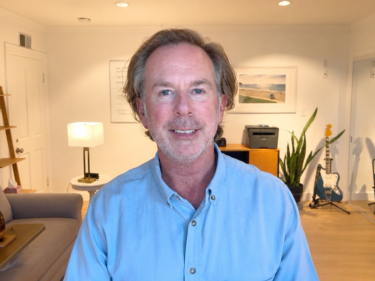RedondoStrand's tweet photo. I've been building businesses &amp; mentoring others for many years. 

I specialize in early stage startups &amp; small business - the first couple years are the most exciting and often the hardest!

Post your business questions in the comments - I'll help you out - Ask anything at all. https://t.co/EKl0o05TCm