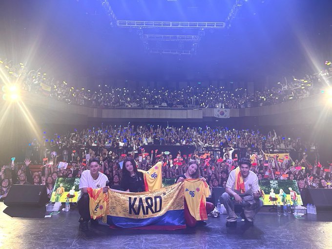 KardCol_Project's tweet photo. Hidden Kard Colombia los espera una ultima vez🇨🇴❤️

#KARDNOWHEREinColombia #KARDComeToColombia @hylive_official @gigmusicoficial @k_dreamcol https://t.co/irwzUkJgu4