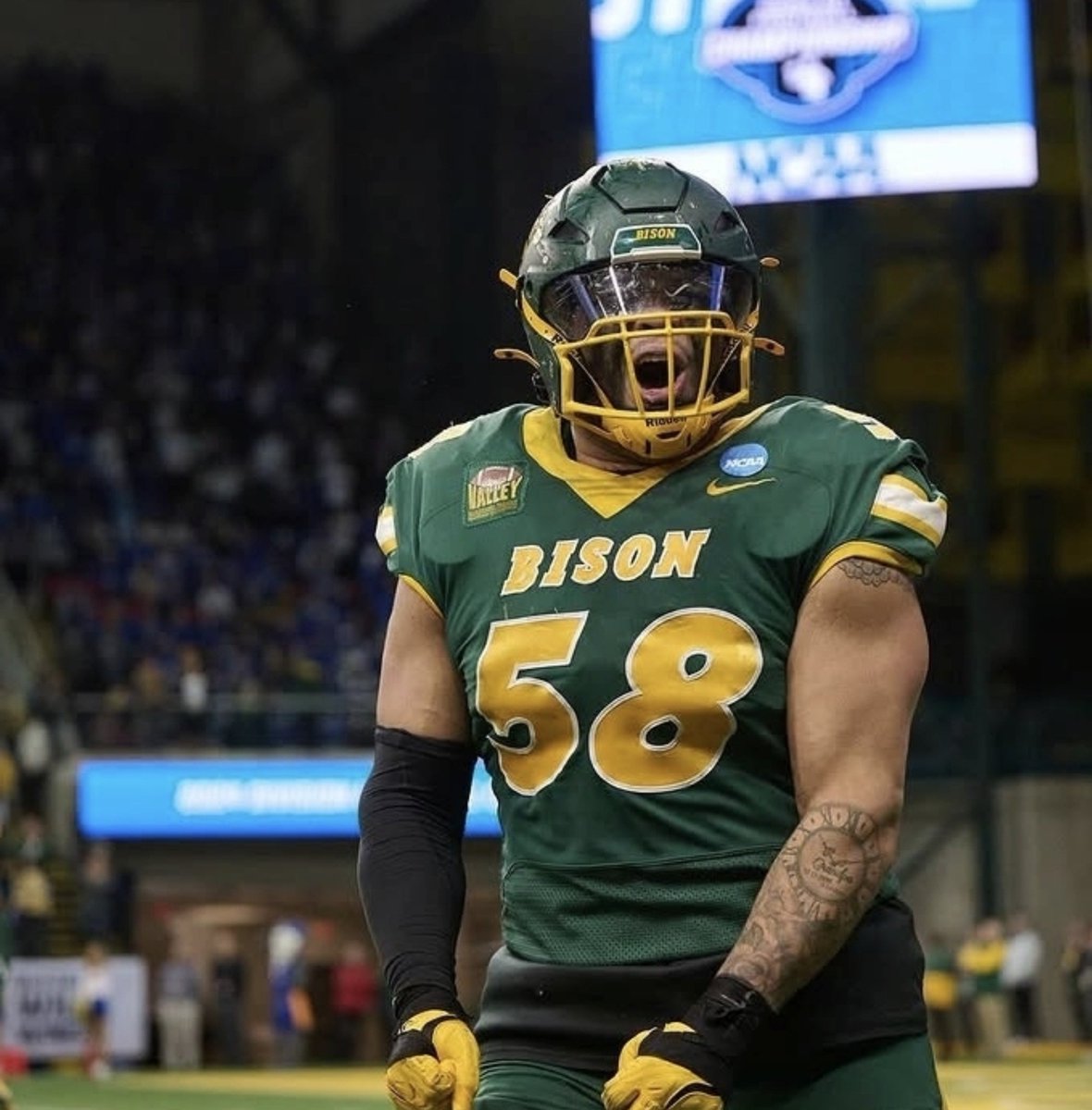 NCAAFNation247's tweet photo. ● DT Spotlight ●

Keenan Wilson - NDSU

• Wilson is a player #FBS fans need to learn about. He's one of the top DTs in the #G6 and a very productive player. In his career he has 52 Tackles, 13 Tackles for Loss, 6.5 Sacks, 1 PBU, 1 INT &amp; 2 Forced Fumbles. https://t.co/y3vikaKrUk