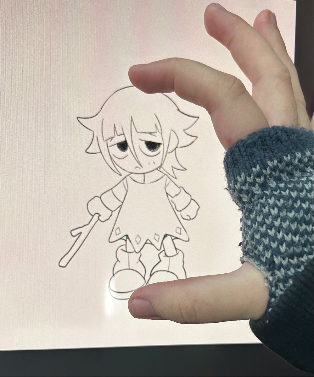 henrosq's tweet photo. bug on my screen https://t.co/6bKMfjR8zL