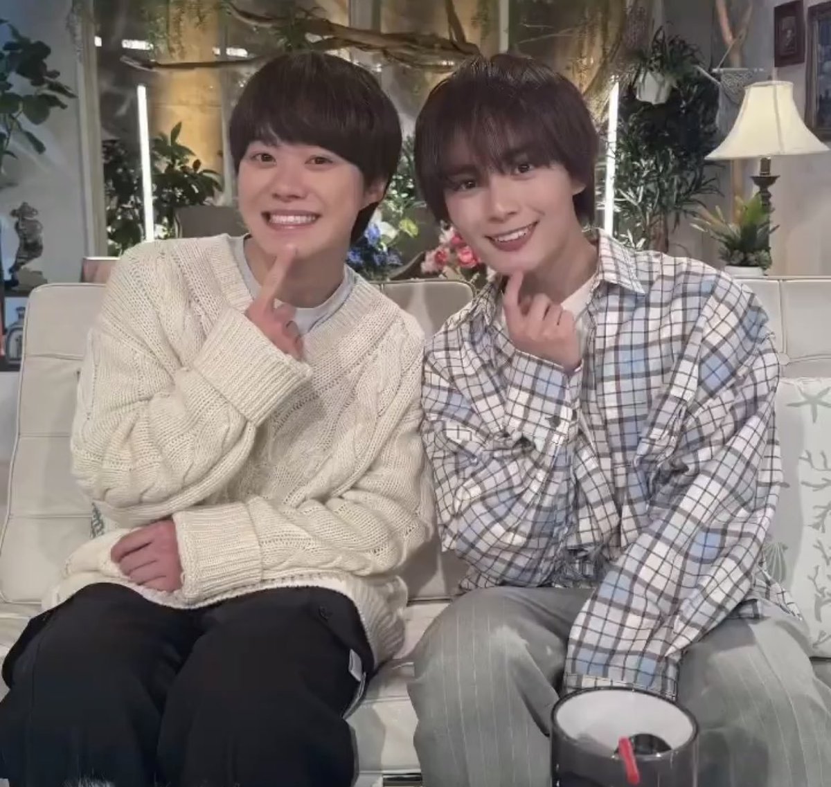 chukijuni's tweet photo. Happiest birthday to our @purinsm 🧡💚 

From: the insufferable ryuchetans 💃 https://t.co/qvQvnJm54C
