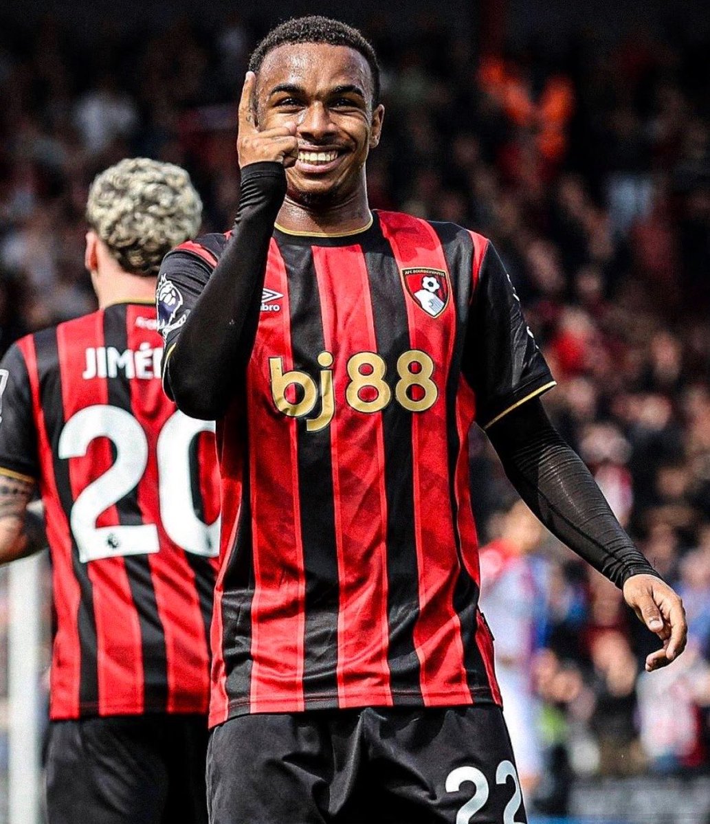 Tobs_fc's tweet photo. 🚨 DO YOU KNOW: Junior Kroupi only missed 3 chances out of 16 chances created for him last season. He scored the remaining 13. 

This lad is clinical. Bring him home. 😭 https://t.co/VjoGj8COmm