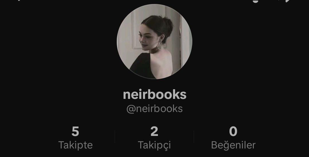 neirszn's tweet photo. yeni tt hesabı açtım burda kitaplara edit yapıp paylaşıcam hadi takipleşelimm https://t.co/2s4Z6tLAz3