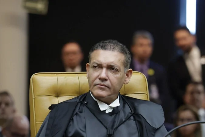 zfabrogmailcom's tweet photo. O Lindinho não vai gostar.
Nunes Marques afirma que uso de IA em campanhas é permitido
Segundo o ministro, uso da tecnologia é permitido desde que ela não seja utilizada para prejudicar outros candidatos. https://t.co/MwiTUbWCvD