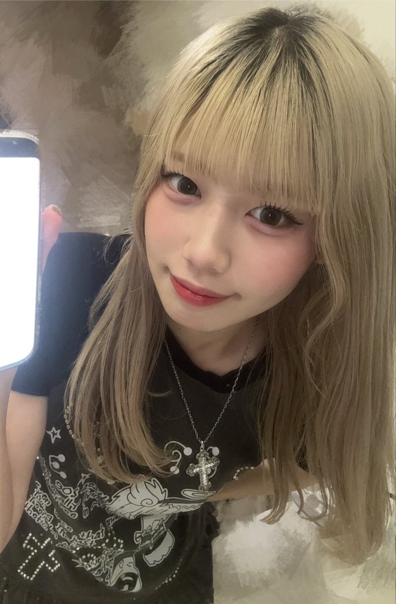 mochi_sph's tweet photo. おはよーー🔆
私はまだテストが4つも残っているので珍しく早起きをしてお勉強です！🙀夏休みはまだまだ遠い、、、😭 https://t.co/rejSgYAlw3